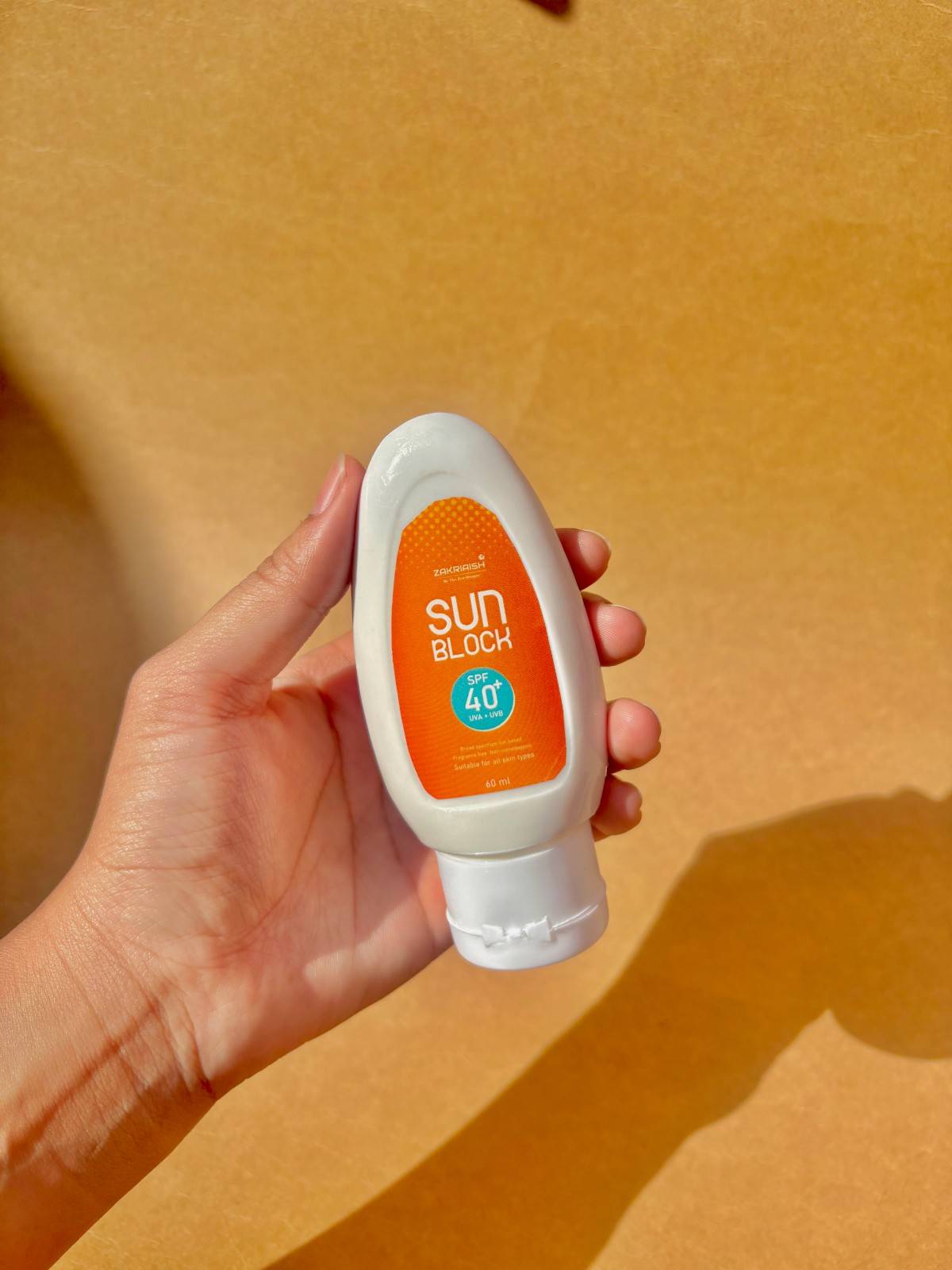 SUN BLOCK (SPF 40+)